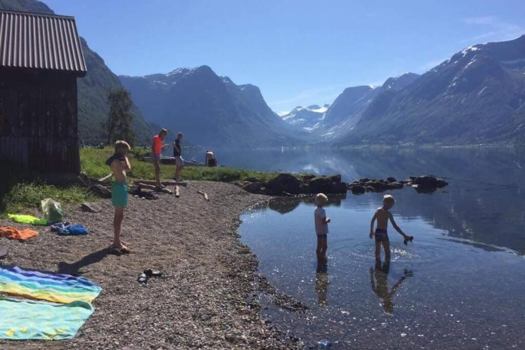 Flohytta Villa Stryn Bagian luar foto